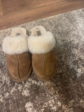 UGG® Disquette Platform Clog - Big Kid - Chestnut